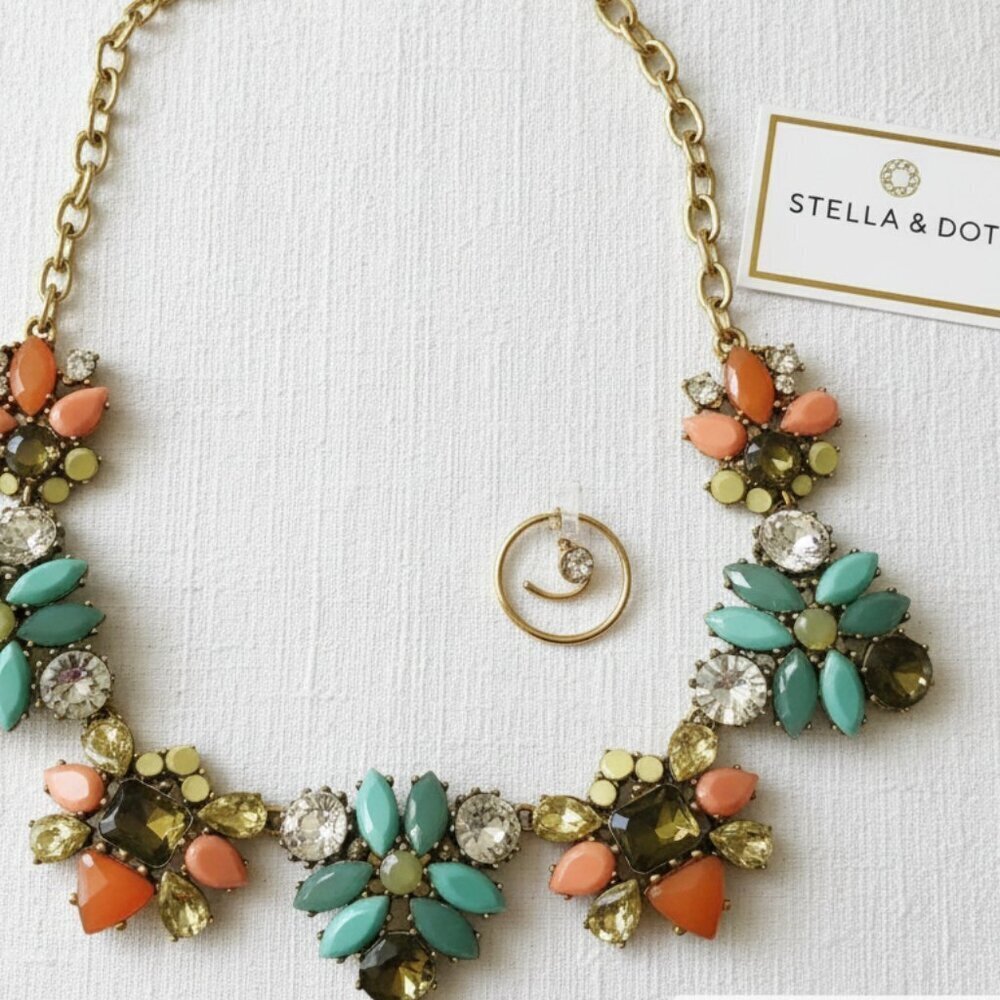 Stella & dot colorful floral statement necklace